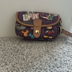 dooney and bourke limited edition disney clutch